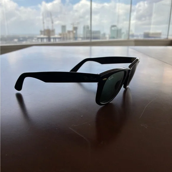 Ray-Ban Classic Black Sunglasses made in Italy - Picture 9 of 13